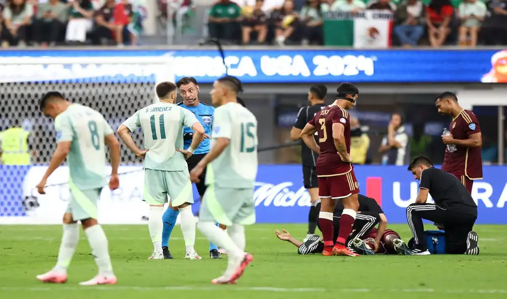La Selección Mexicana cayó 1-0 ante Venezuela en la segunda jornada de la Copa América. Foto:@adn40 La Selección Mexicana cayó 1-0 ante Venezuela en la segunda jornada de la Copa América. Foto:@adn40