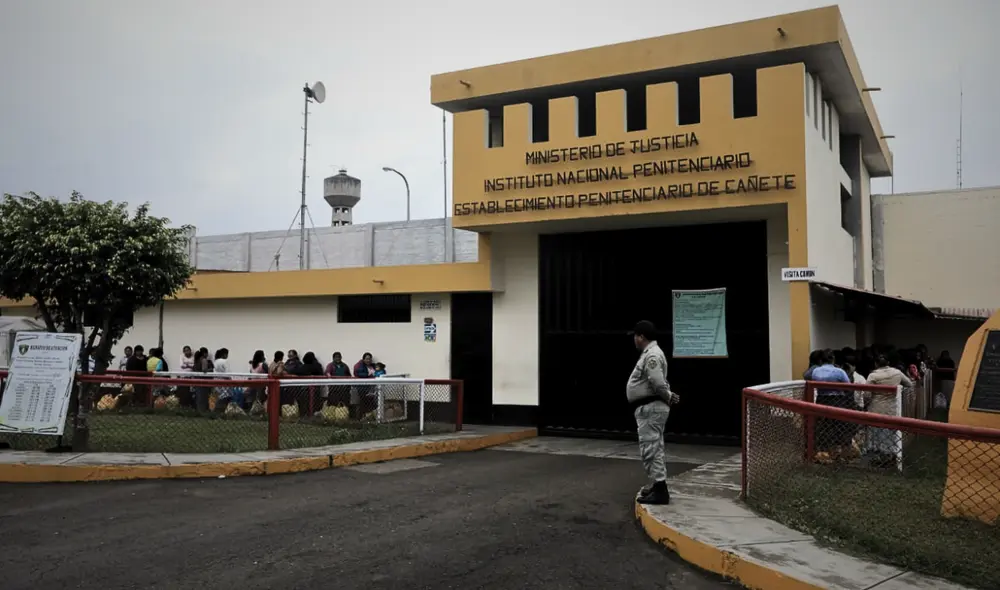 Efectivo encargado del Pabellón 7B sería el nexo con extorsionadores. Foto: composición LR/difusión.