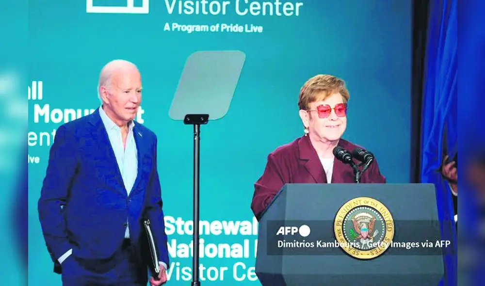 Elton John invitado por Joe Biden.
