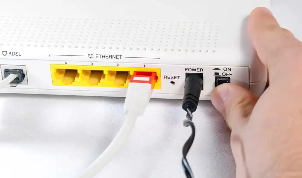 Los routers almacenan temporalmente datos en su memoria RAM. Foto: ADSLZone