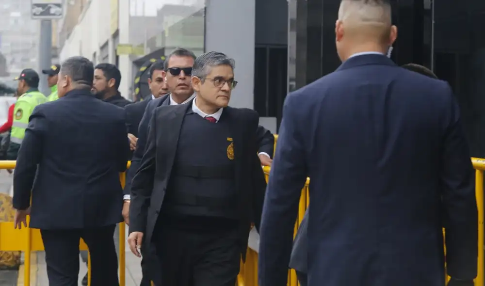 José Domingo Pérez llegó con la chaleco antibalas. Foto: Carlos Félix/ La República