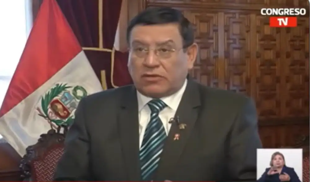 El titular de la Mesa Directiva denunció que durante el reportaje se mostró la fachada de su vivienda, lo que lo pone a merced de los delincuentes. Foto: captura Congreso tv El titular de la Mesa Directiva denunció que durante el reportaje se mostró la fachada de su vivienda, lo que lo pone a merced de los delincuentes. Foto: captura Congreso tv