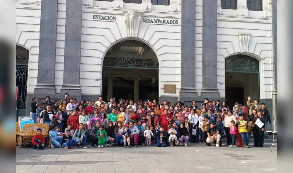 Los fines de semana, uno de los lugares más visitados del centro histórico es la Casa de la Literatura Peruana.