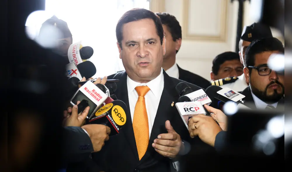 Luis Iberico figuró hasta mayo de este año como asesor en el despacho del Presidente del Congreso, Alejandro Soto. | Foto: La República