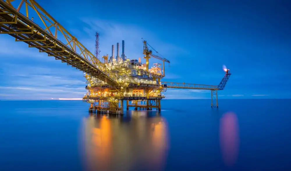 Con una población de apenas 2,6 millones de habitantes, esta nación se encuentra en el umbral de una transformación económica sin precedentes gracias al descubrimiento de vastas reservas de petróleo Foto: North Africa Post Con una población de apenas 2,6 millones de habitantes, esta nación se encuentra en el umbral de una transformación económica sin precedentes gracias al descubrimiento de vastas reservas de petróleo Foto: North Africa Post