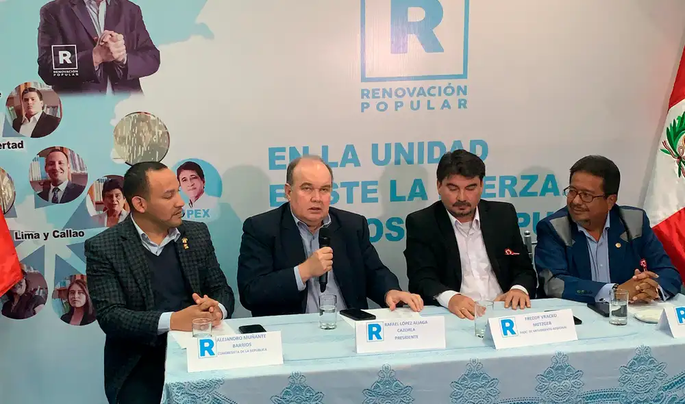 Para López Aliaga, la reubicación de los canillitas significa un reordenamiento de la ciudad Foto: Fiorella Alvarado/ La República Para López Aliaga, la reubicación de los canillitas significa un reordenamiento de la ciudad Foto: Fiorella Alvarado/ La República