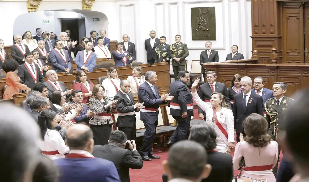 "Tenemos en el Congreso a una serie de advenedizos y en el poder a una señora que no sé qué hace allí", dice del Río sobre la actualidad política. Foto: Archivo La República