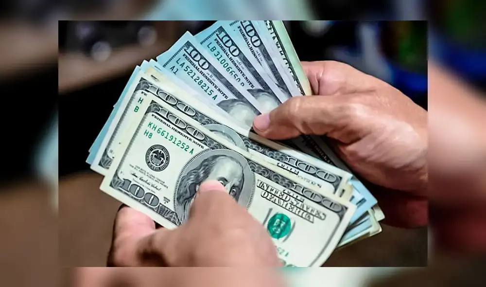 En el mercado paralelo, el dólar está en S/3,750 la compra y S/3,790 la venta. Foto: El Peruano
