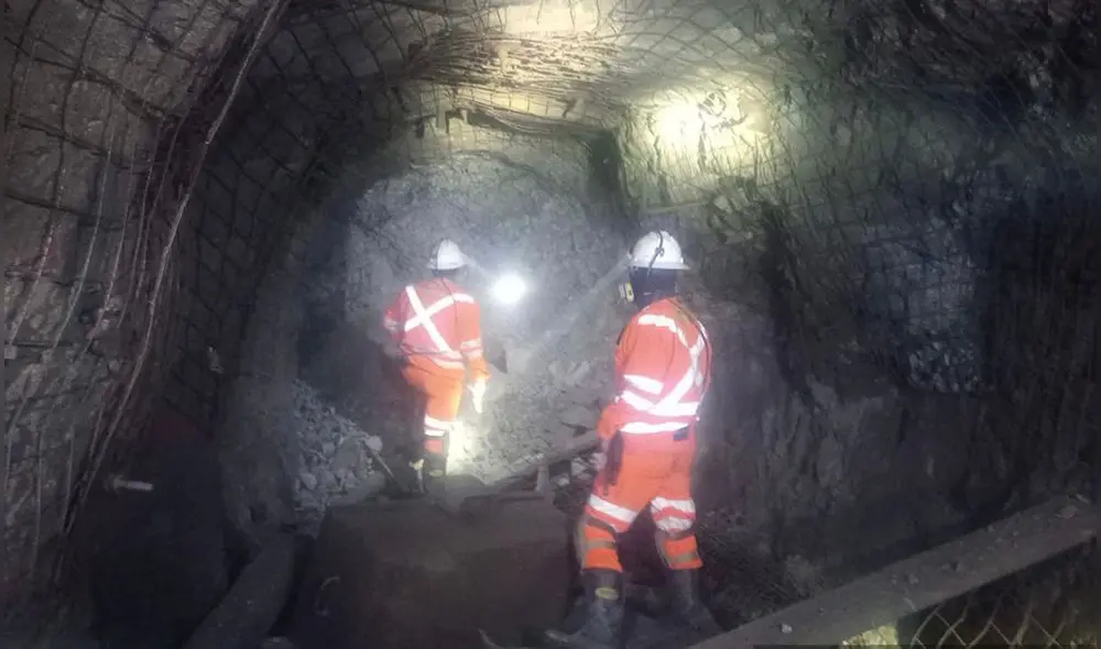 Galerías fueron bloqueadas por los mineros ilegales para impedir el paso de autoridades y trabajadores. Foto: Cortesía La Poderosa.