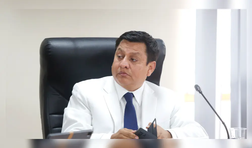 Denuncia periodísticas podría generar un nuevo cuestionamiento al titular del Ministerio de Salud. Foto: difusión. Denuncia periodísticas podría generar un nuevo cuestionamiento al titular del Ministerio de Salud. Foto: difusión.