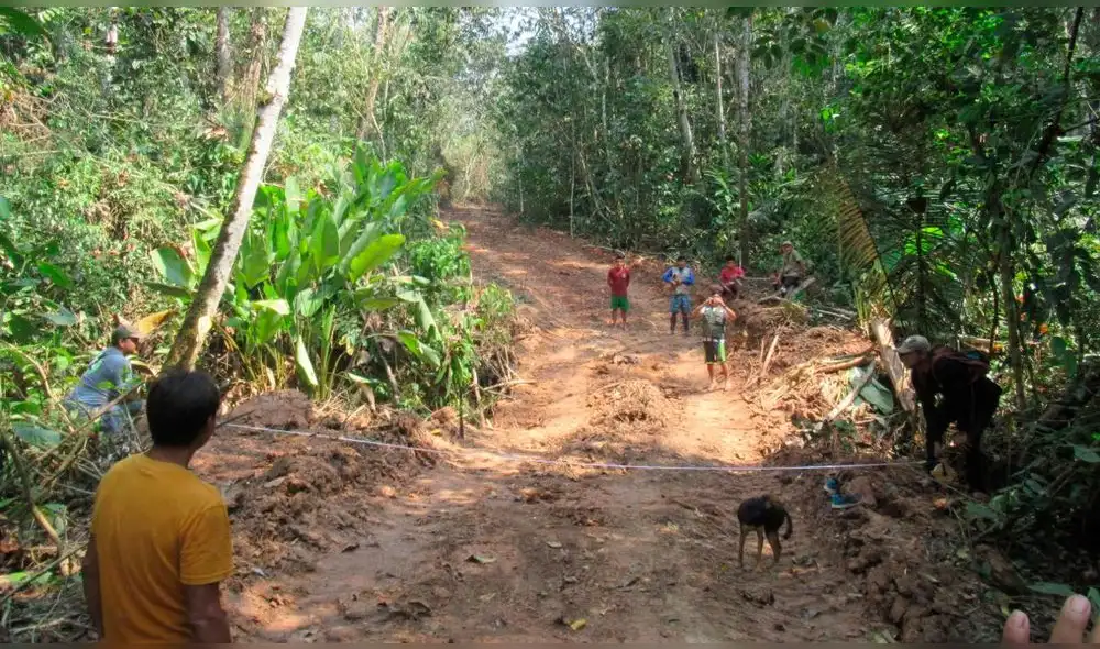 Comunidades aledañas rechazan construcción de carretera. Foto: Upper Amazon Conservancy Comunidades aledañas rechazan construcción de carretera. Foto: Upper Amazon Conservancy