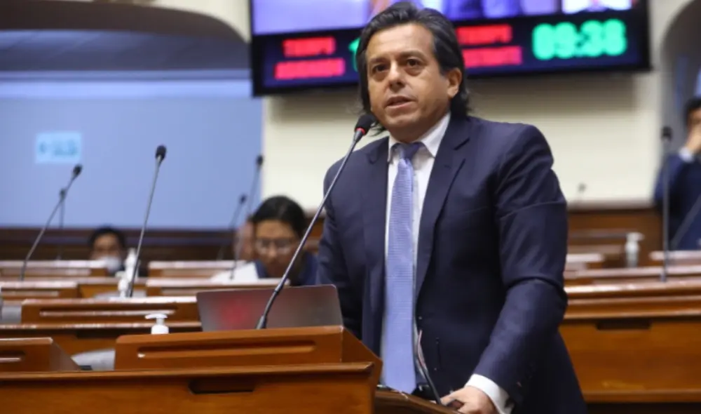 Edward Málaga fue el parlamentario que promovió la tercera moción de vacancia contra Pedro Castillo. Foto: Congreso Edward Málaga fue el parlamentario que promovió la tercera moción de vacancia contra Pedro Castillo. Foto: Congreso