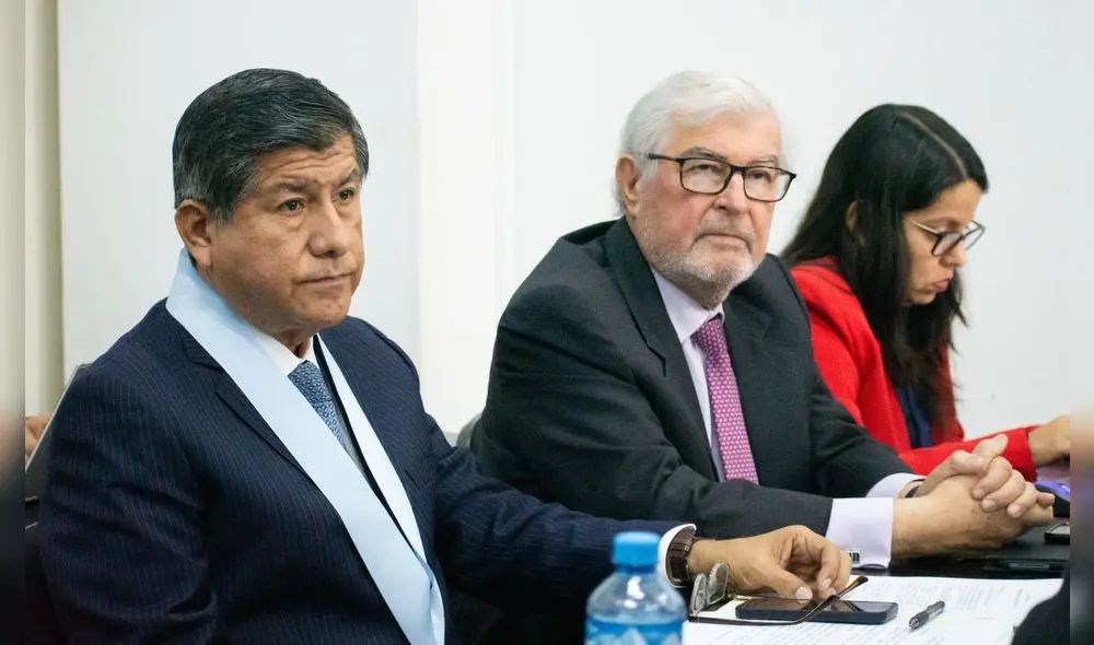 Ex presidente de la Confiep, Ricardo Briceño con su abogado Pablo Talavera Ex presidente de la Confiep, Ricardo Briceño con su abogado Pablo Talavera