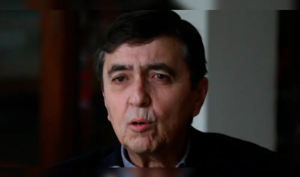 Ernesto de la Jara considera que los fiscales podrían tomar algunas decisiones estratégicas que los ayuden a llevar a buen puerto el juicio del caso cócteles. Ernesto de la Jara considera que los fiscales podrían tomar algunas decisiones estratégicas que los ayuden a llevar a buen puerto el juicio del caso cócteles.