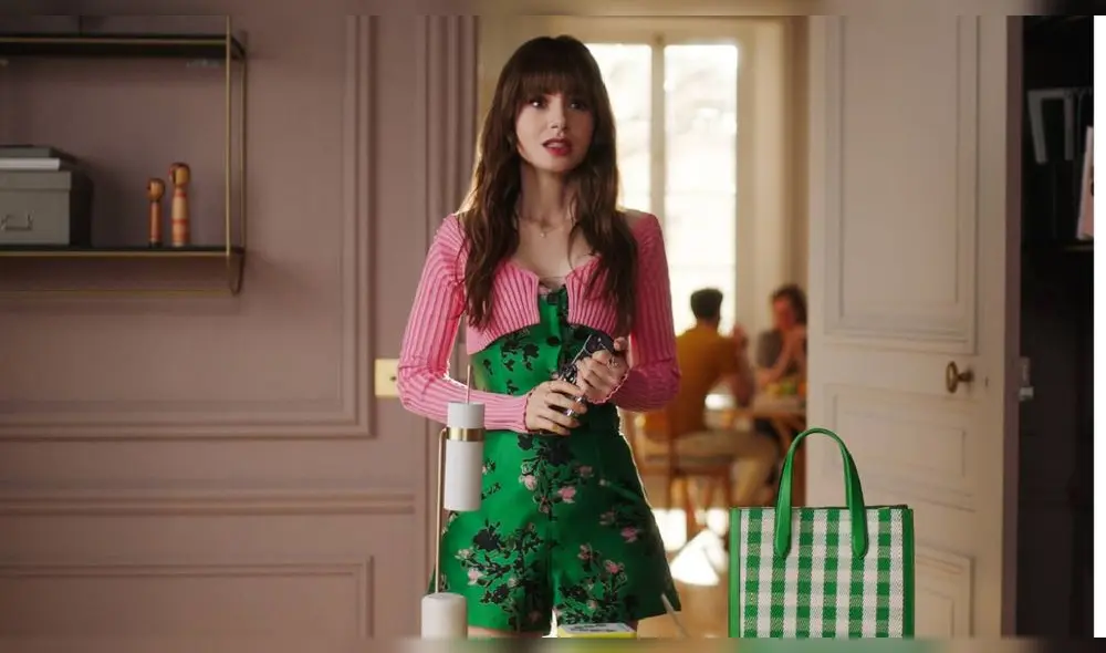 La actriz Lily Collins, en su personaje de Emily Cooper, regresa al streaming desde el 15 de agosto en  la cuarta temporada. Foto: Netflix