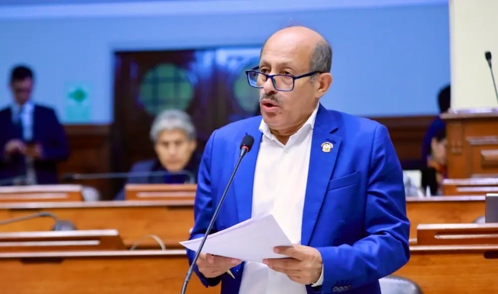 El congresista de Somos Perú retrocedió en su decisión y respalda la censura contra ambos ministros. Foto: difusión