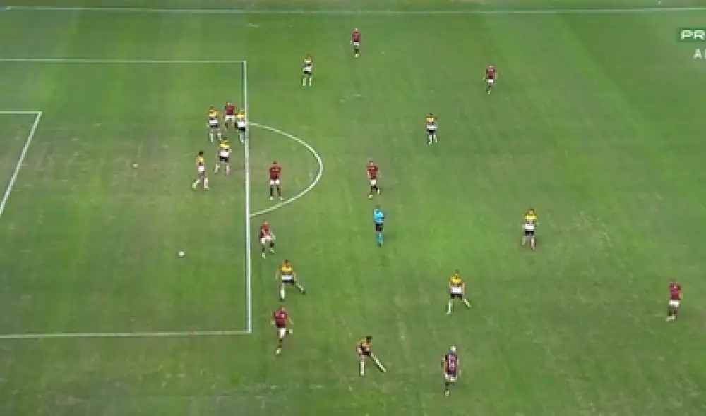 El polémico penal que se presenció en el Brasilerao. Foto: captura de pantalla de X