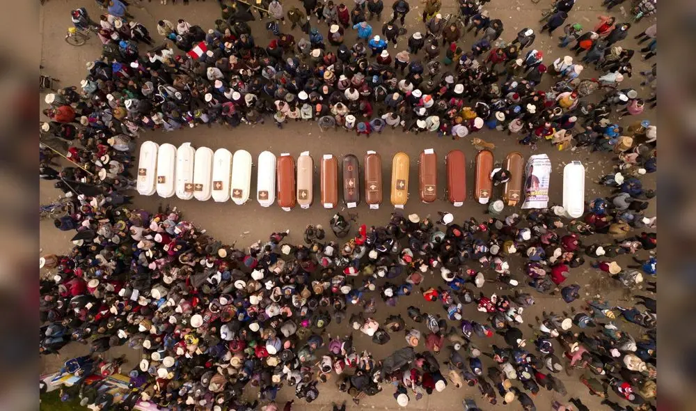 Muertes en protesta marcan giro autoritario. Muertes en protesta marcan giro autoritario.