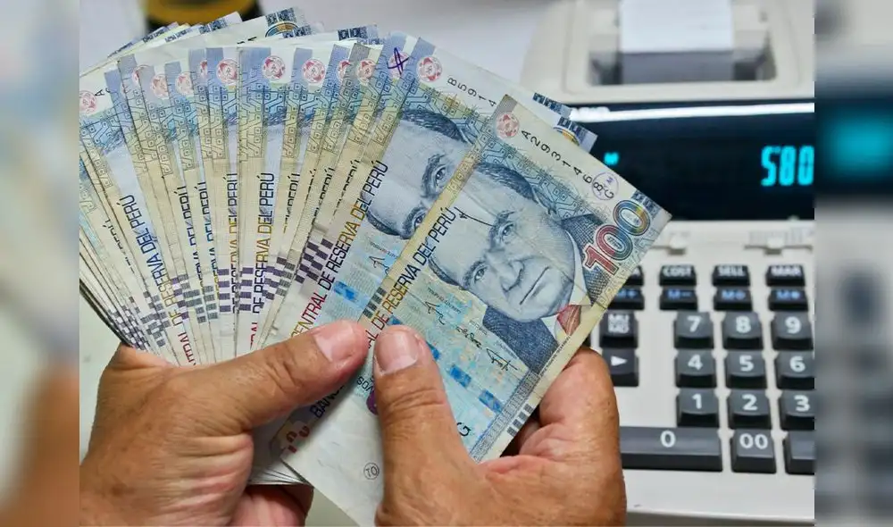 Conoce le cronograma de pagos del aguinaldo julio 2024. Foto: Composición LR/Andina.