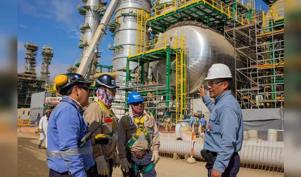 Refinería Talara: Vecinos denuncian que contamina el medio ambiente Refinería Talara: Vecinos denuncian que contamina el medio ambiente