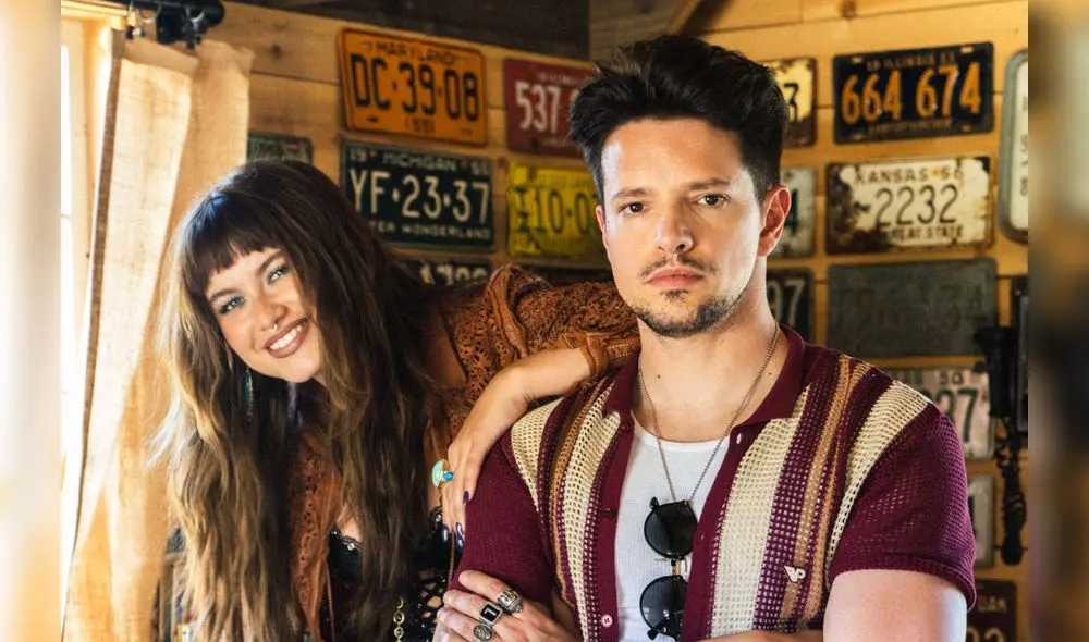 Sofía Reyes y Lasso unieron sus voces en una cumbia que habla sobre siempre llegar tarde a todos lados. Foto: Cortesía de Universal Music México