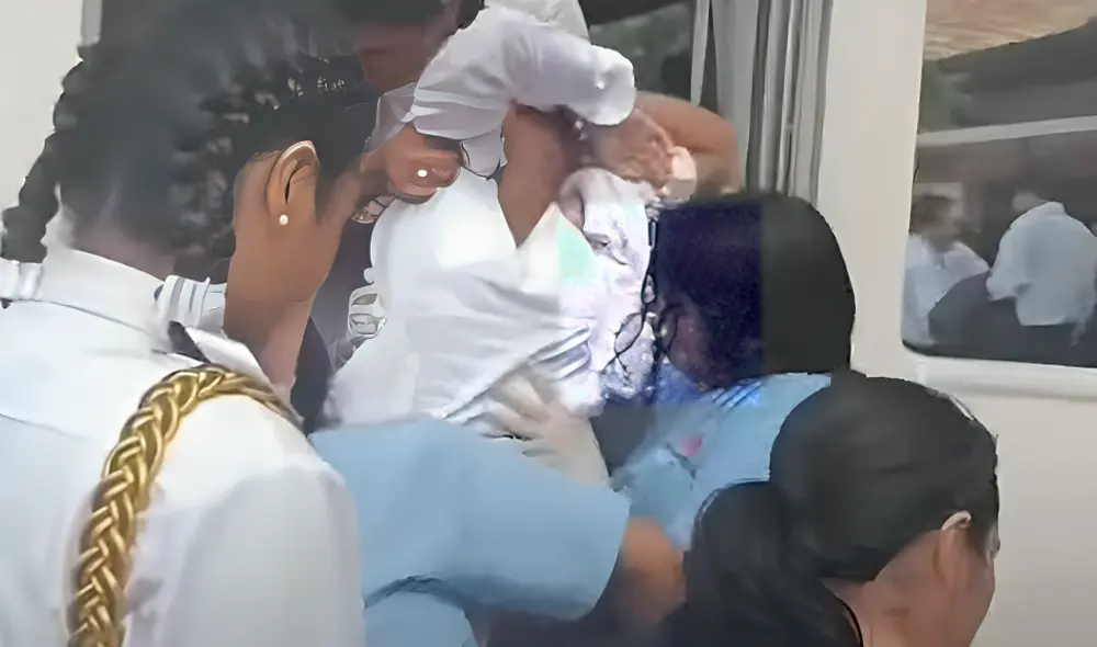 Las actividades festivas habían empezado desde temprano con un homenaje al almirante Miguel Grau. Foto: captura de pantalla