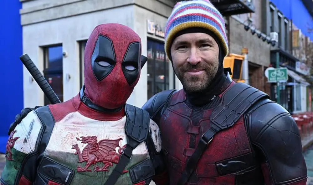 Ryan Reynolds se tomó una fotografía junto a la versión Welshpool. Foto: Instagram/Ryan Reynolds
