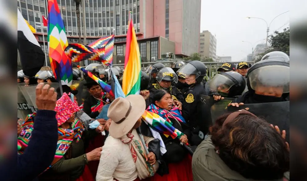 Abogada denuncia agresivas y arbitrarias detenciones de manifestantes. Refiere que ejerció la defensa de tres de los cinco casos que conoce. Foto: La República Abogada denuncia agresivas y arbitrarias detenciones de manifestantes. Refiere que ejerció la defensa de tres de los cinco casos que conoce. Foto: La República