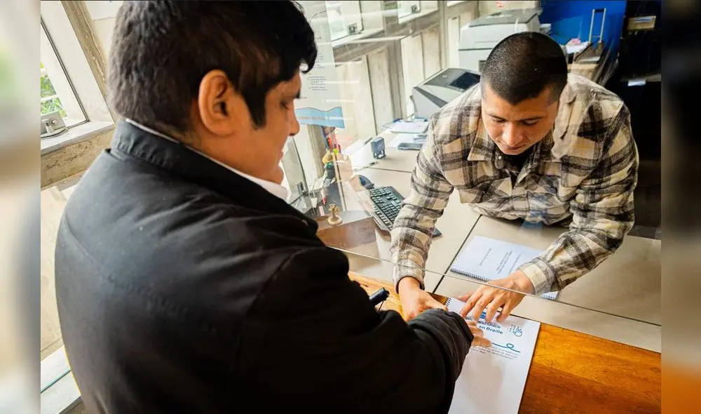 Libros para personas con discapacidad visual. Libros para personas con discapacidad visual.