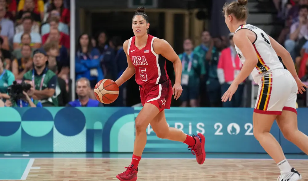 La selección femenina de básquet de Estados Unidos venció sin problema a Bélgica y aseguró su posición en los cuartos de final de los JJ. OO. París 2024. Foto: AFP La selección femenina de básquet de Estados Unidos venció sin problema a Bélgica y aseguró su posición en los cuartos de final de los JJ. OO. París 2024. Foto: AFP