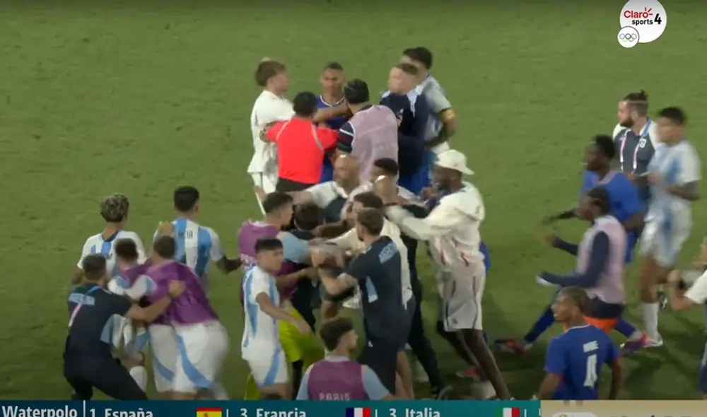 La batalla campal se desató tras el pitazo final del Argentina vs. Francia. Foto: Claro Sports