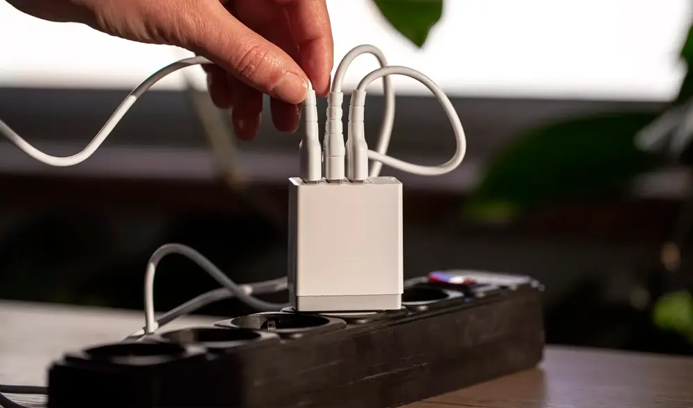 Son varios los enchufes que puedes tener en casa. Foto: Composición LR / Consumidor Son varios los enchufes que puedes tener en casa. Foto: Composición LR / Consumidor