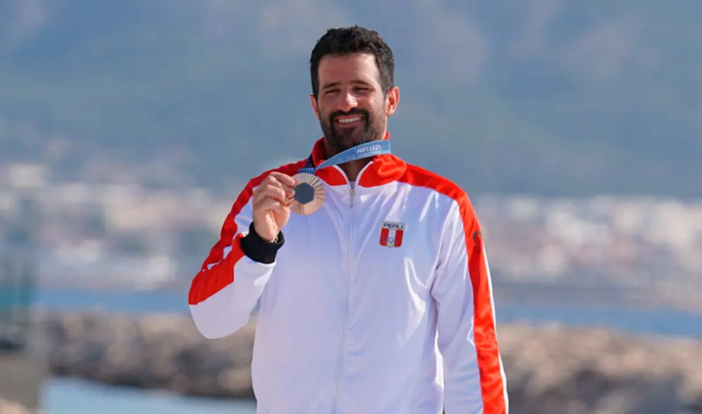 Stefano Peschiera conquistó la medalla de bronce en la final de vela modalidad dinghy de París 2024. Foto: Team Perú