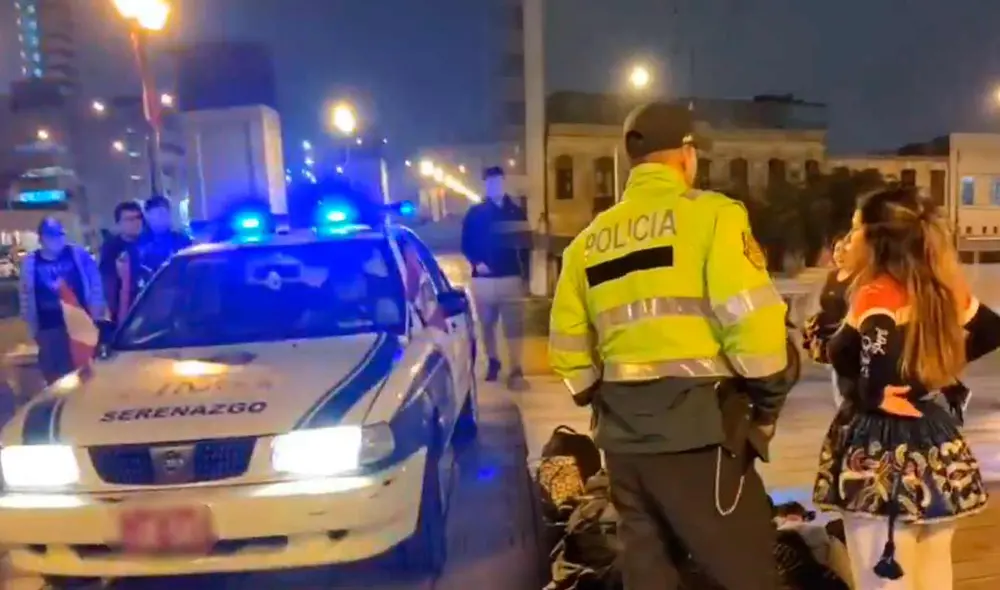 Danzantes del Paseo de los Héroes Navales tendrán una tolerancia de 30 minutos para desocupar el lugar, según lo informado por la Municipalidad de Lima. Foto: composición LR/captura Danzantes del Paseo de los Héroes Navales tendrán una tolerancia de 30 minutos para desocupar el lugar, según lo informado por la Municipalidad de Lima. Foto: composición LR/captura