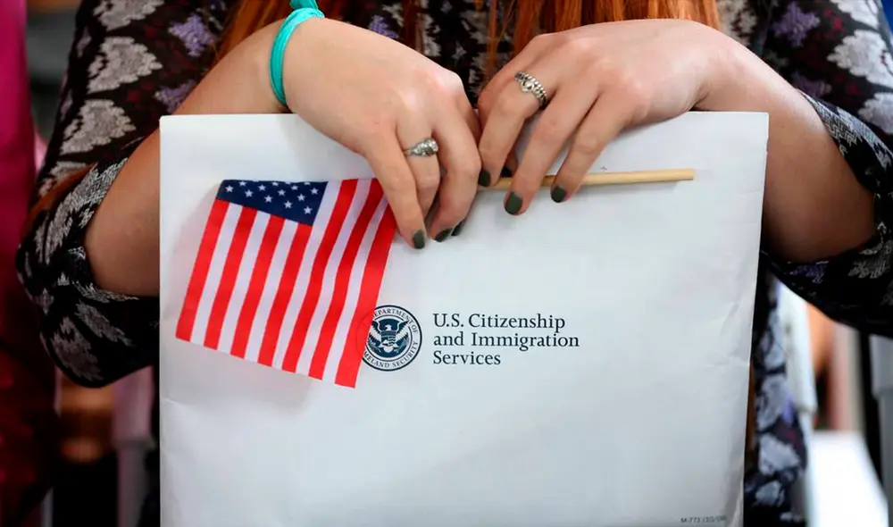 El USCIS brinda facilidades de pago en cuanto la proceso de naturalización. Foto: El Cronista
