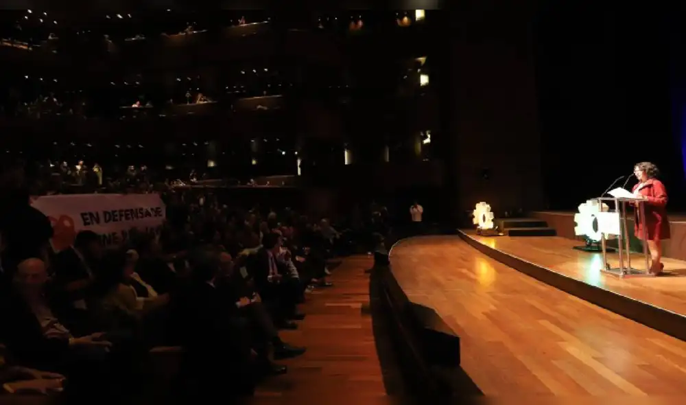 Ministra de Cultura Leslie Urteaga, abucheada en inauguración de Festival de Cine de Lima 2024. Foto: Víctor Idrogo. Ministra de Cultura Leslie Urteaga, abucheada en inauguración de Festival de Cine de Lima 2024. Foto: Víctor Idrogo.