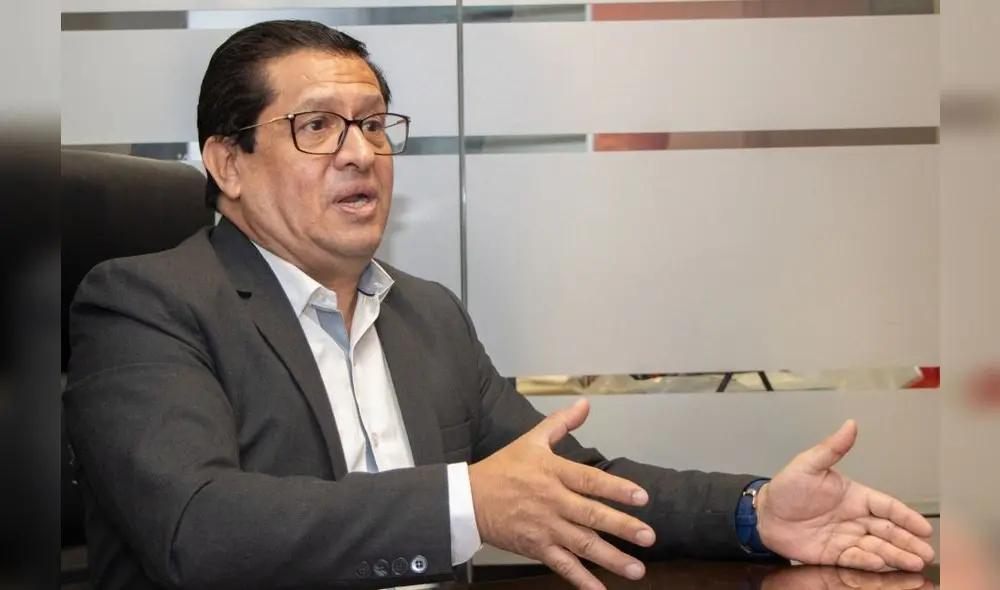Jorge Solis Espinoza, presidente de la Federación de Cajas Municipales, señala que la consolidación de Caja Sullana, absorbida por Caja Piura, no ha generado especulación en el mercado financiero. Foto: Fepcmac