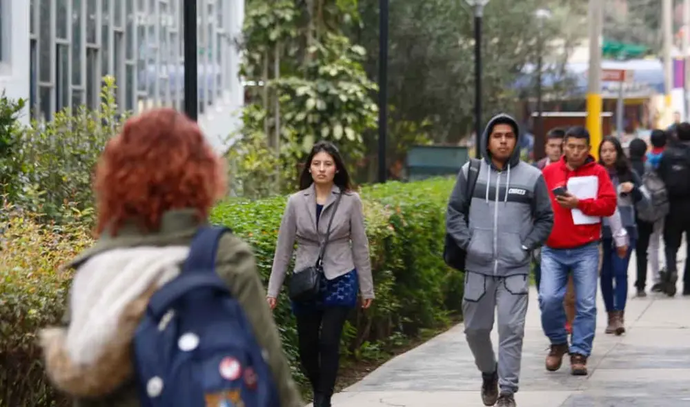 Las universidades licenciadas deben cumplir con requisitos como objetivos académicos, infraestructura adecuada, personal docente calificado y más. Foto: Renato Pajuelo/La República Las universidades licenciadas deben cumplir con requisitos como objetivos académicos, infraestructura adecuada, personal docente calificado y más. Foto: Renato Pajuelo/La República