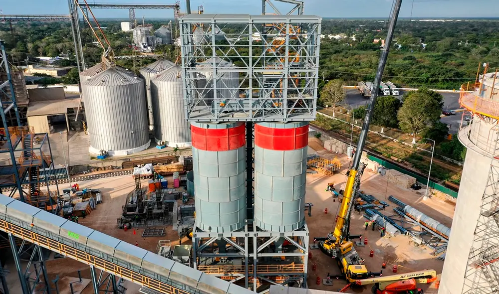 Su influencia en América Latina, incluyendo su reciente ingreso al mercado peruano mediante la adquisición de dos importantes empresas locales. Foto: Periodismo y ambiente.