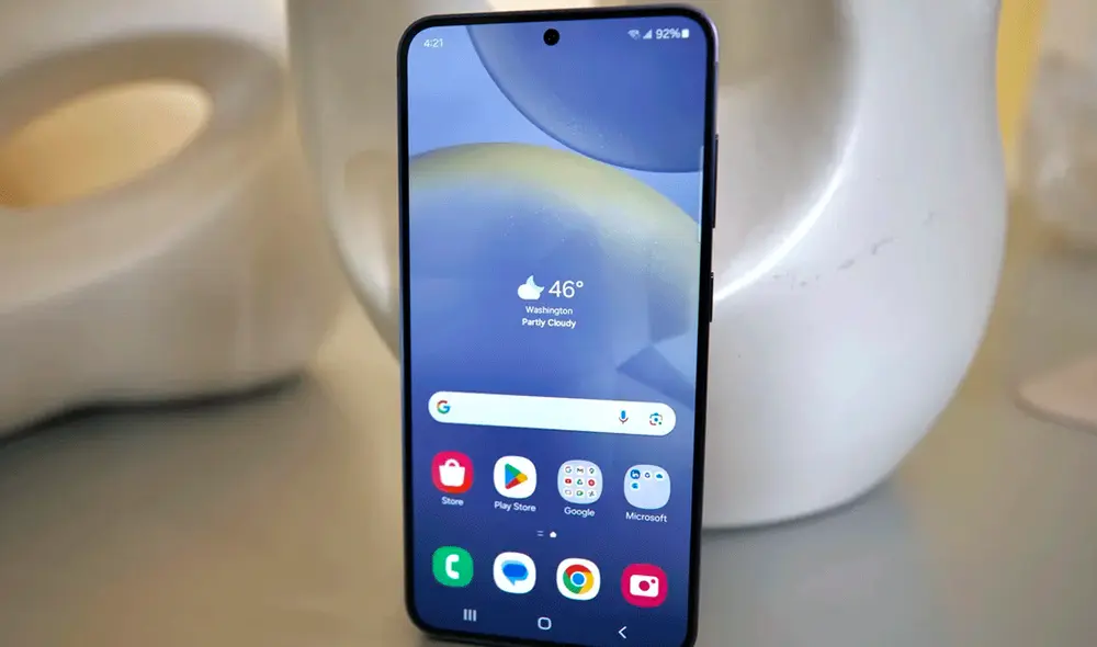 El Samsung Galaxy S24 quedó en primer lugar del ranking. Foto: CNET El Samsung Galaxy S24 quedó en primer lugar del ranking. Foto: CNET