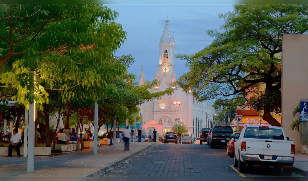 Una de las ciudades aztecas se caracteriza por su rapidez en cuanto a trámites para inmigrantes que deseen viajar al país americano. Foto: Composición LR.