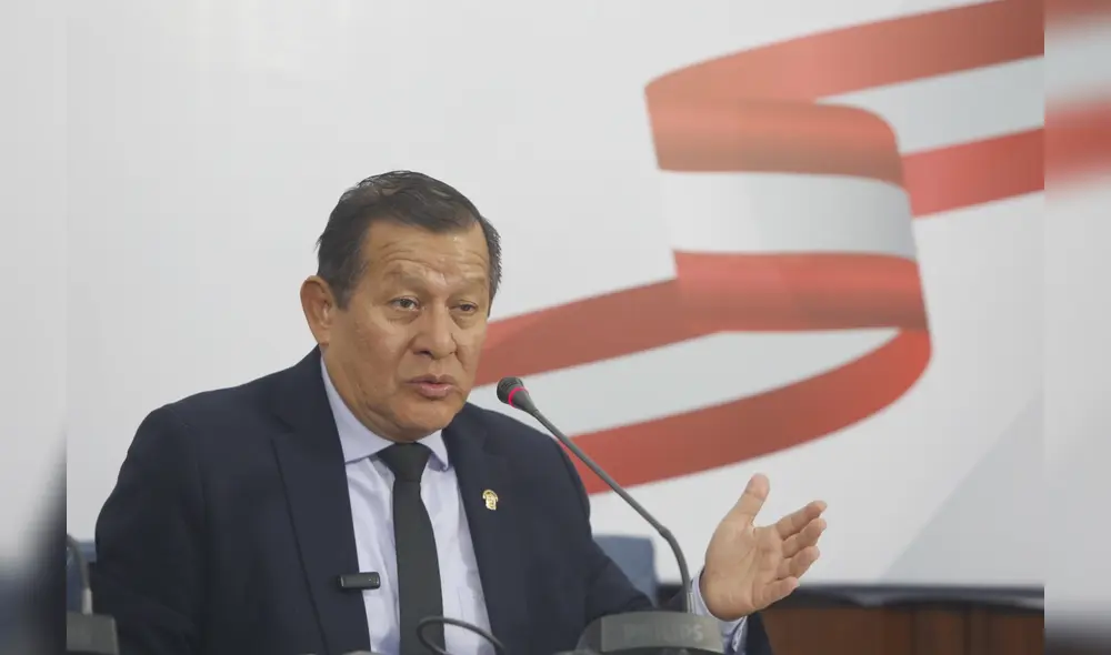 Salhuana Cavides ha sido cuestionado por sus vínculos con la minería ilegal. Foto: La República.