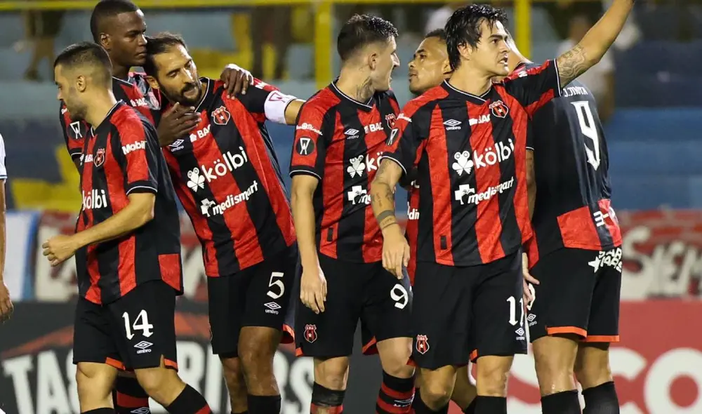 Alianza FC sigue sin poder ganarle a Alajuelense. Foto: Alajuelense Oficial