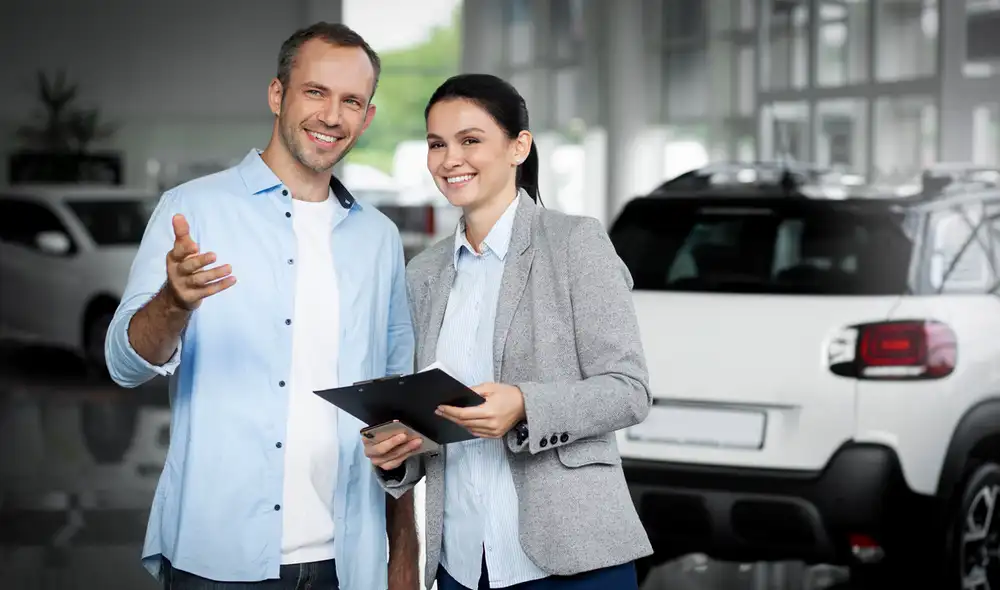 Las aseguradoras en Estados Unidos ofrecen descuentos en seguros vehiculares a conductores con buenos registros de manejo, vehículos con características de seguridad avanzadas, o aquellos que combinan pólizas de seguro. Foto: Freepik