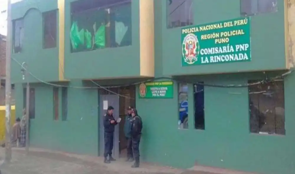 Agentes de la policía investiga causas de balacera en discoteca. Foto: La República. Agentes de la policía investiga causas de balacera en discoteca. Foto: La República.