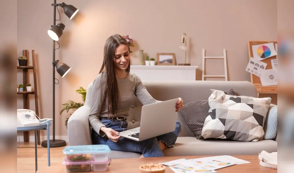 El trabajo remoto ha ganado la popularidad debido a sus múltiples beneficios, como la flexibilidad horaria, la reducción de tiempos de desplazamiento y la posibilidad de equilibrar mejor la vida laboral y personal. Foto: Freepik El trabajo remoto ha ganado la popularidad debido a sus múltiples beneficios, como la flexibilidad horaria, la reducción de tiempos de desplazamiento y la posibilidad de equilibrar mejor la vida laboral y personal. Foto: Freepik