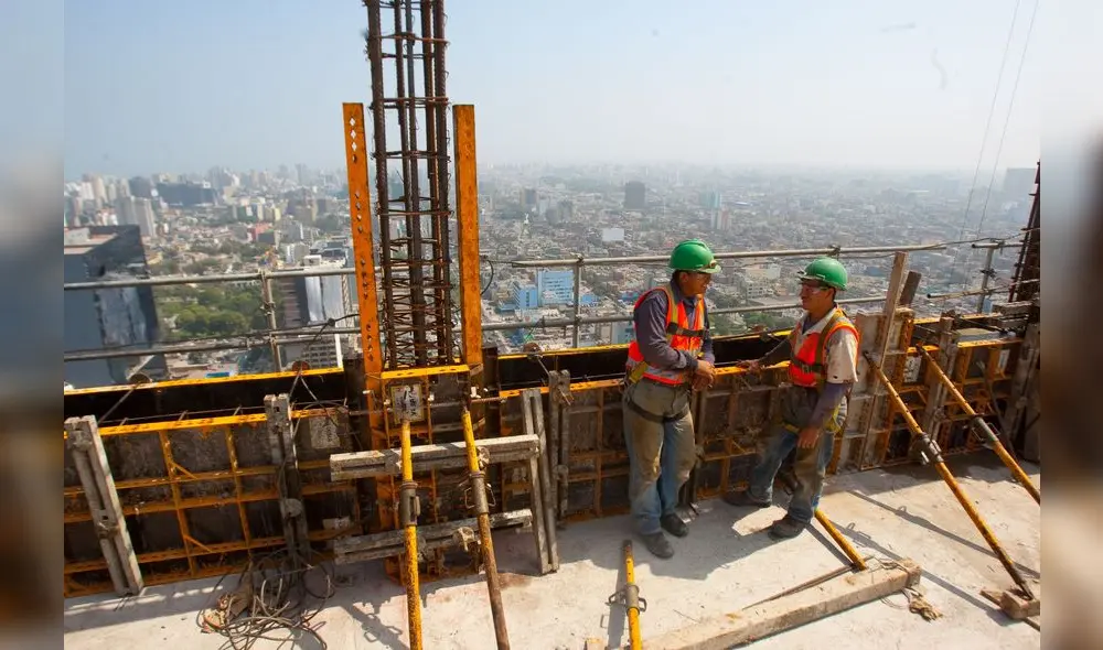 Mejora del jornal aplica para obreros estén o no sindicalizados, según Villanueva. Foto: Andina