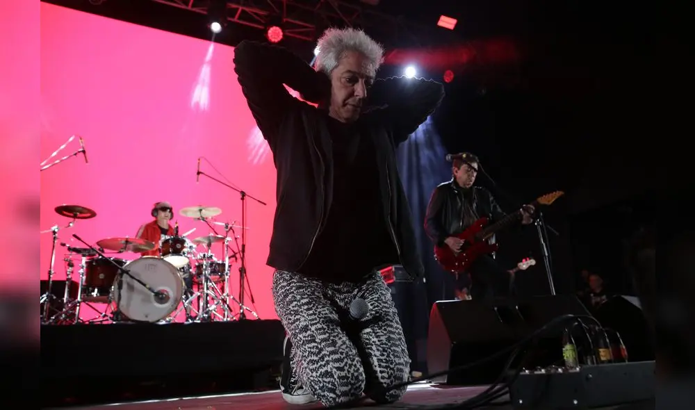 Marcelo Moura es ahora la voz principal de Virus. John Reyes. Marcelo Moura es ahora la voz principal de Virus. John Reyes.