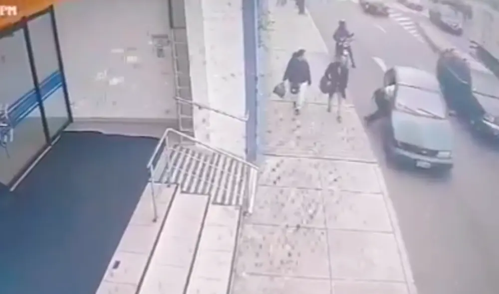 Las cámaras de seguridad grabaron el accidente. Foto: captura Ministerio del Interior Las cámaras de seguridad grabaron el accidente. Foto: captura Ministerio del Interior