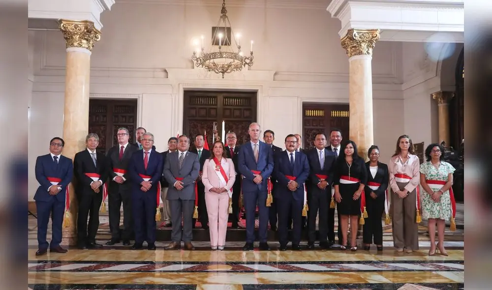 Integrantes del gabinete ministerial del gobierno de Dina Boluarte a inicios de setiembre de 2024